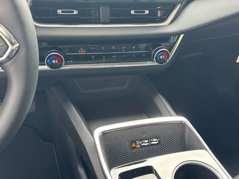 New 2026 Chevrolet Equinox LT w/ Convenience Package II image 20