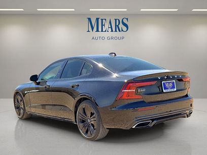 Used 2022 Volvo S60 B5 Momentum