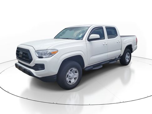 Used 2022 Toyota Tacoma SR AWD/4WD image 3