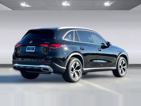 Used 2025 Mercedes-Benz GLC 350e 4MATIC image 8