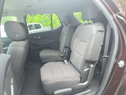 Used 2020 Chevrolet Traverse LT FWD image 14