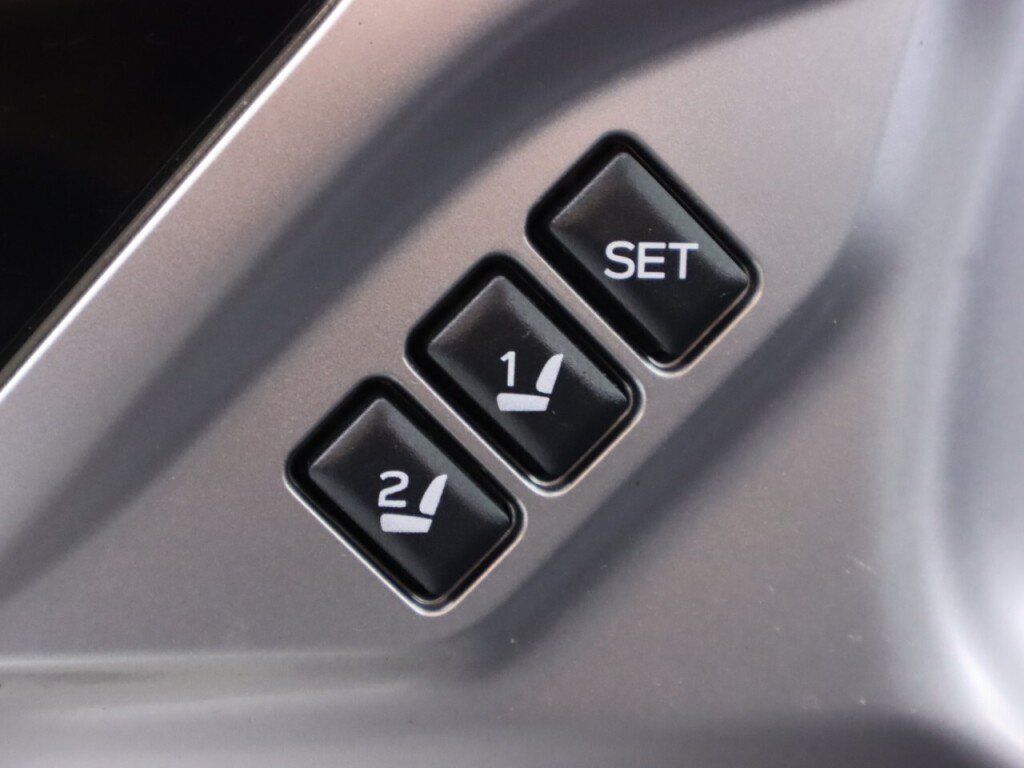 Used 2021 Subaru Outback Limited XT AWD/4WD image 28