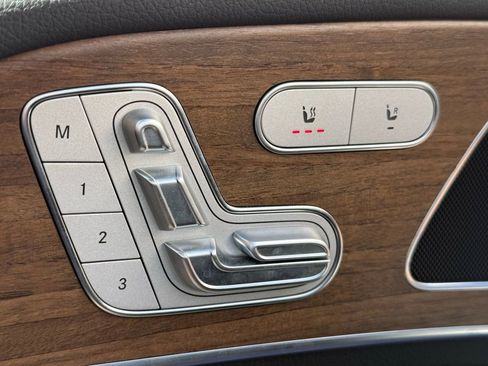 Used 2025 Mercedes-Benz GLE 450 4MATIC image 11