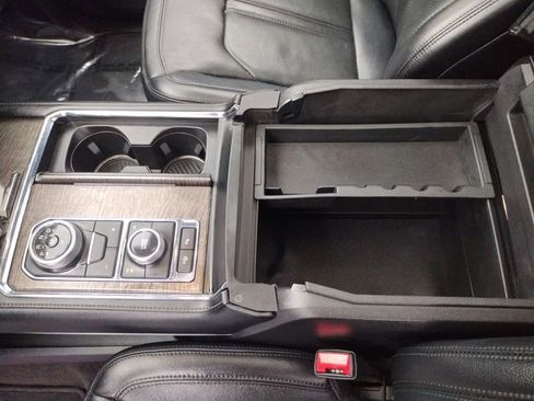 Used 2019 Ford Expedition Limited w/ Equipment Group 302A image 29