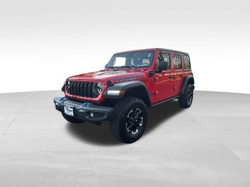 Used 2025 Jeep Wrangler Unlimited Rubicon 4xe w/ Convenience Group image 2