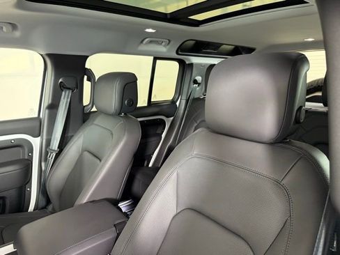 New 2025 Land Rover Defender 110 S image 6