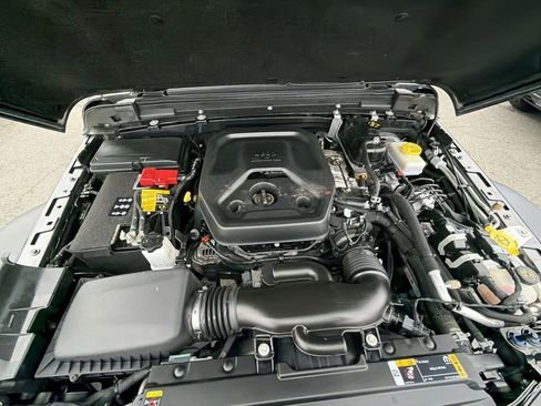 Used 2023 Jeep Wrangler Sport S image 26