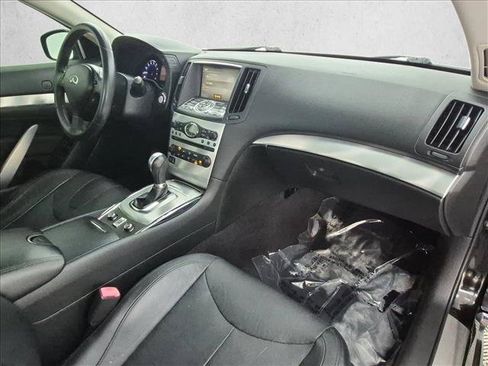 Used 2015 INFINITI Q60 Convertible w/ Premium Package RWD image 27