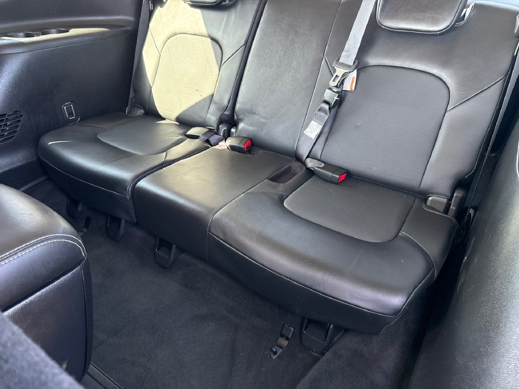 Used 2020 Nissan Armada Platinum w/ Captain's Chairs Package RWD image 18