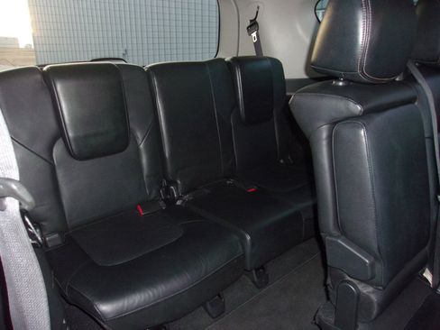 Used 2018 Nissan Armada SL w/ Moonroof Package image 16