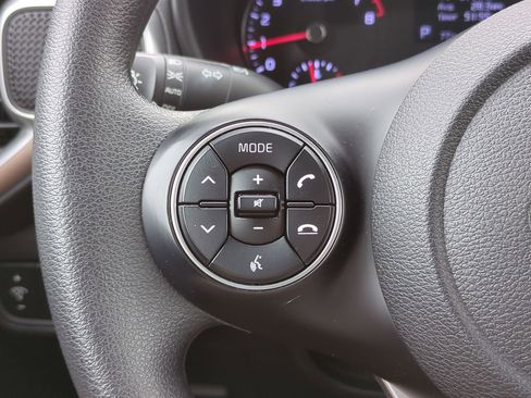 Certified 2021 Kia Soul LX FWD image 23