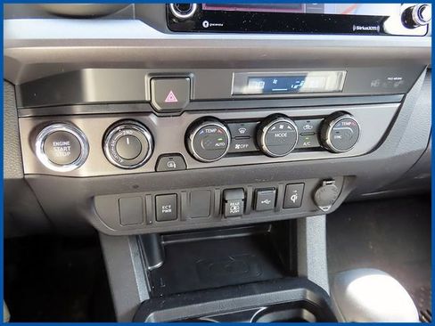 Used 2023 Toyota Tacoma TRD Sport AWD/4WD image 17