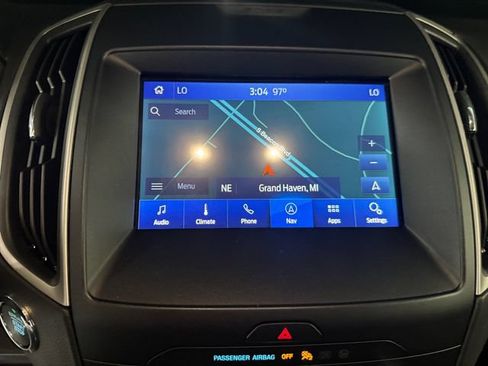 Used 2020 Ford Edge SEL AWD/4WD image 12