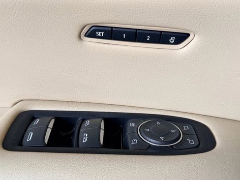 Used 2019 Cadillac XT5 Luxury image 18