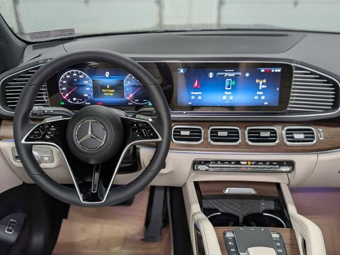 New 2026 Mercedes-Benz GLE 580 4MATIC image 5