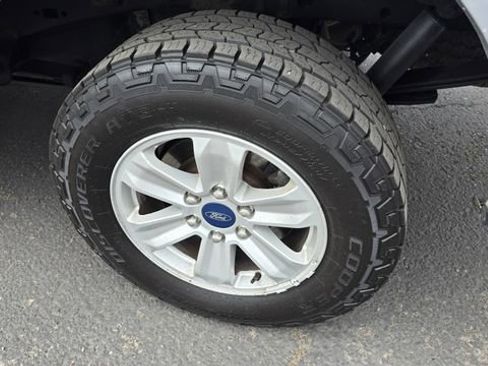 Used 2019 Ford F150 XLT w/ Trailer Tow Package image 9