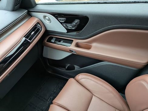 New 2026 Lincoln Aviator Reserve image 15