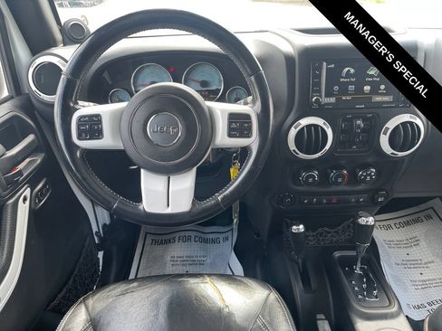 Used 2014 Jeep Wrangler Unlimited Sahara AWD/4WD image 20