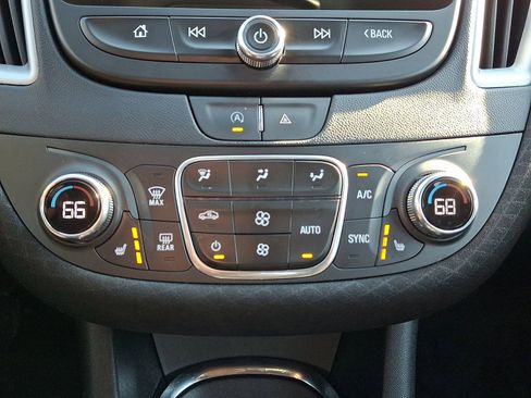 Used 2024 Chevrolet Malibu LT image 15