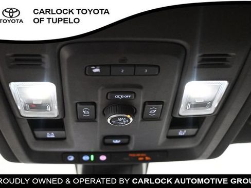 Used 2021 GMC Yukon SLT w/ SLT Luxury Plus Package AWD/4WD image 42