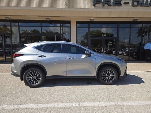 Certified 2025 Lexus NX 250 FWD w/ Premium Package image 6