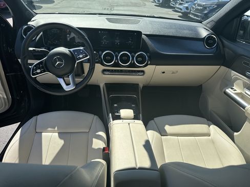 Used 2021 Mercedes-Benz GLA 250 4MATIC image 30