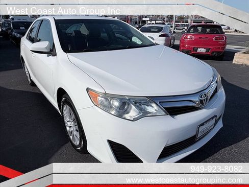 Used 2012 Toyota Camry LE FWD image 3
