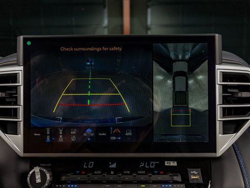 Used 2025 Toyota Tundra Platinum image 27