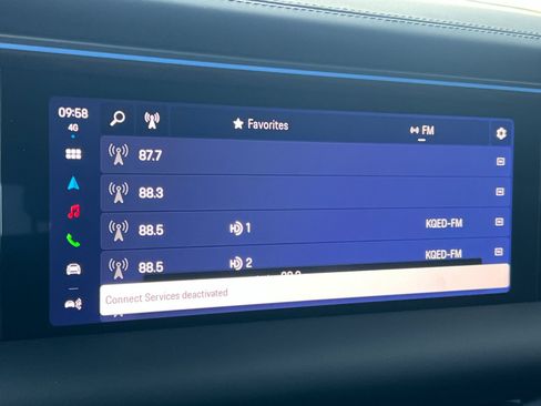Certified 2025 Porsche Macan Electric RWD image 22