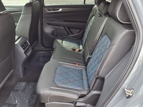 New 2026 Volkswagen Atlas Cross Sport SEL Premium R-Line image 11