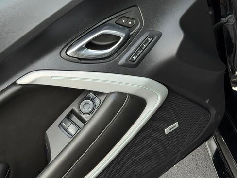 Used 2016 Chevrolet Camaro SS RWD image 28