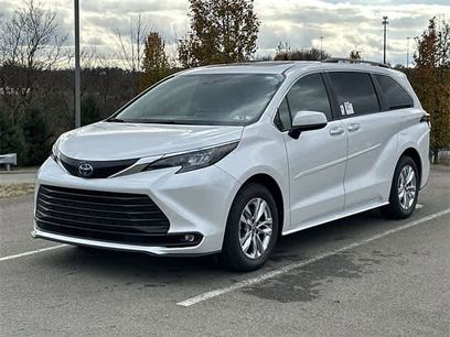Used 2025 Toyota Sienna XLE
