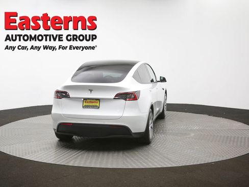 Used 2021 Tesla Model Y 2WD image 35