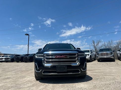 Used 2023 GMC Acadia SLT AWD/4WD image 3