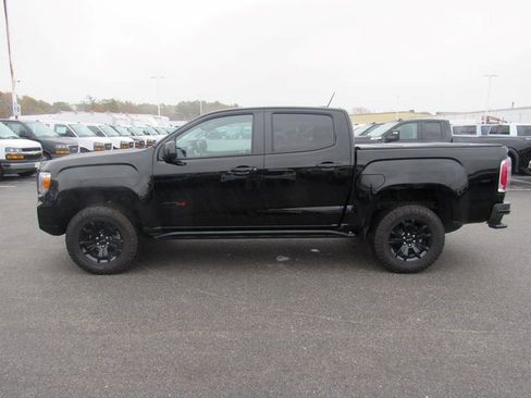 Used 2022 GMC Canyon AT4 image 2