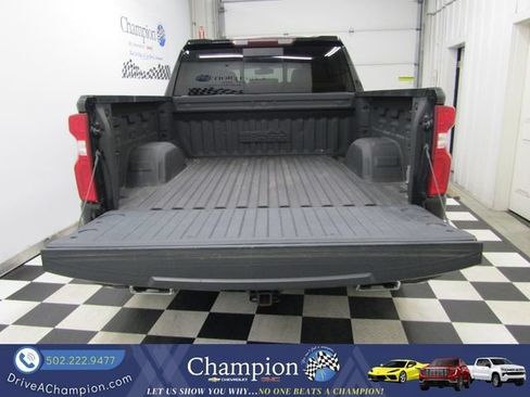 Used 2021 Chevrolet Silverado 1500 High Country AWD/4WD image 17