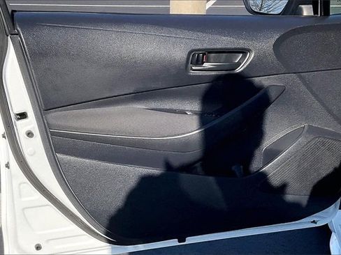 Used 2024 Toyota Corolla LE image 23