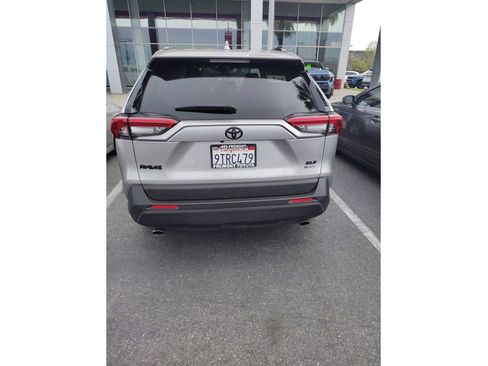 Certified 2025 Toyota RAV4 XLE AWD/4WD image 5