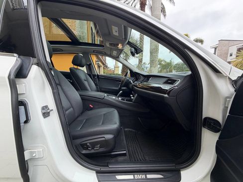 Used 2014 BMW 535i Gran Turismo xDrive w/ Premium Package image 22