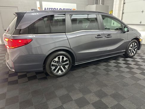 Used 2025 Honda Odyssey EX-L image 10