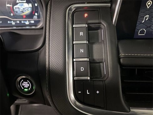 Certified 2023 GMC Yukon SLT w/ SLT Luxury Package image 16