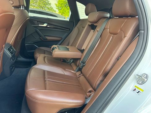 Used 2019 Audi Q5 2.0T Premium Plus w/ Premium Plus Package image 19