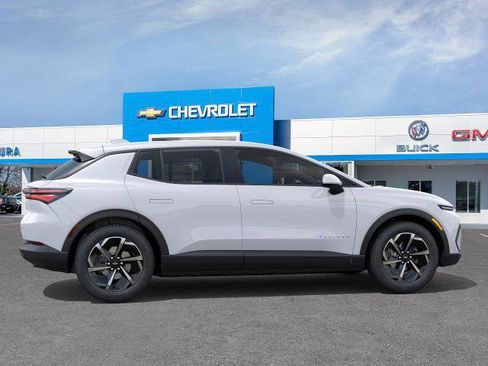 New 2026 Chevrolet Equinox EV LT image 31