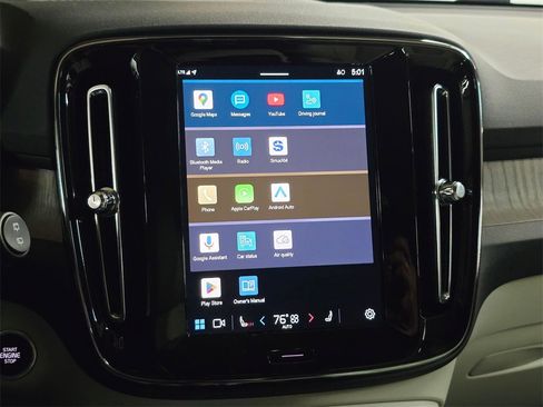 Certified 2023 Volvo XC40 B5 Ultimate w/ Protection Package Premier image 25