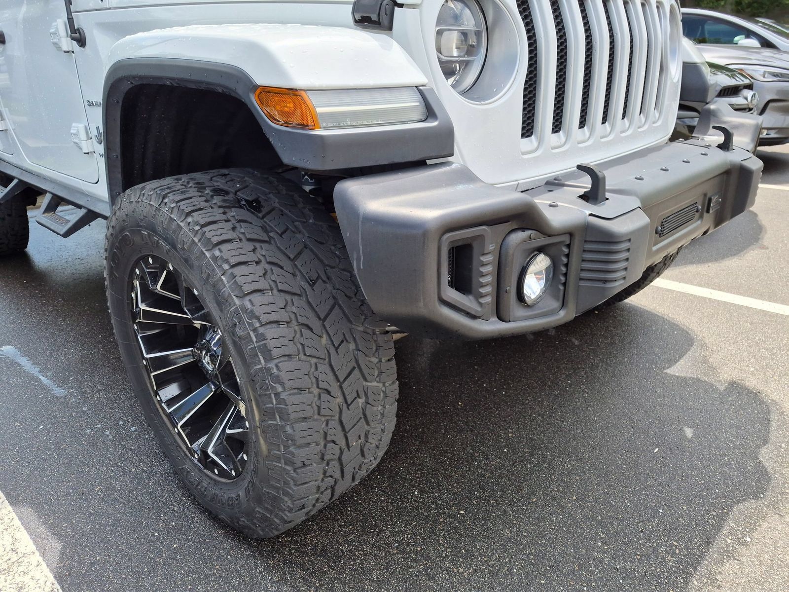 Used 2018 Jeep Wrangler Unlimited Sahara AWD/4WD image 10