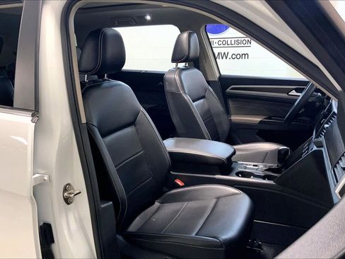 Used 2021 Volkswagen Atlas SE w/ Panoramic Sunroof Package image 9