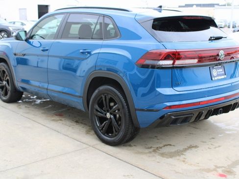Certified 2025 Volkswagen Atlas Cross Sport SEL R-Line image 4