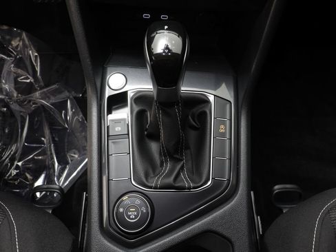 Certified 2024 Volkswagen Tiguan S AWD/4WD image 12