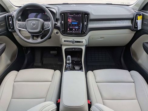 New 2026 Volvo XC40 B5 Ultra w/ Protection Package Premier AWD/4WD image 19