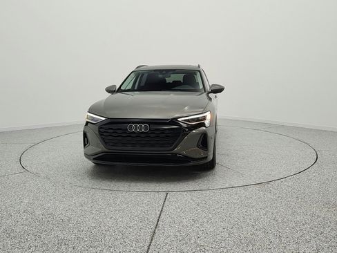 Used 2024 Audi Q8 e-tron Premium Plus w/ Premium Plus Package AWD/4WD image 2